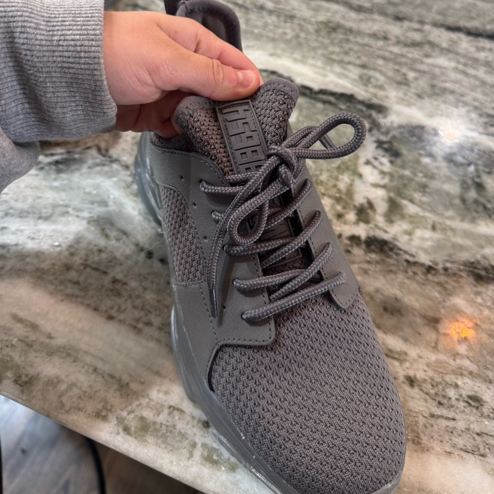 Steve Madden Maxima Grey Sneakers Size 8 Women’s - Picture 5 of 7